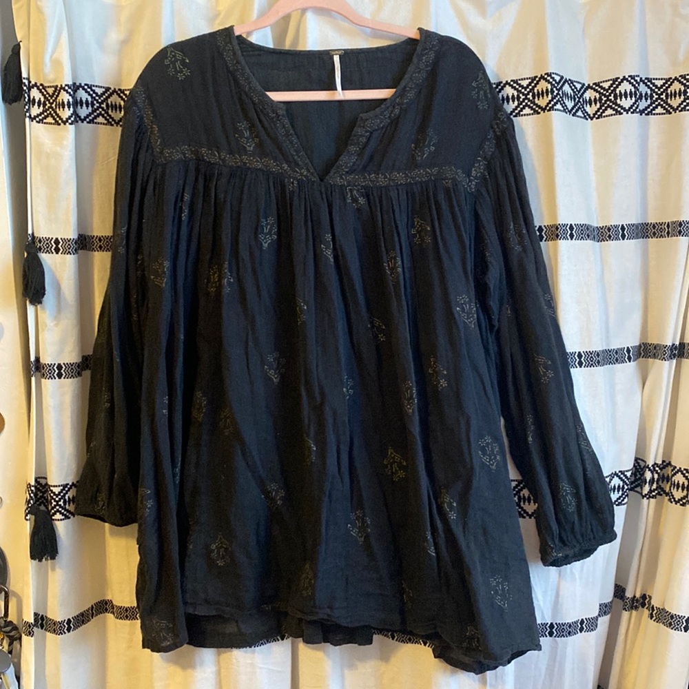 Cute Free People size large blouse!